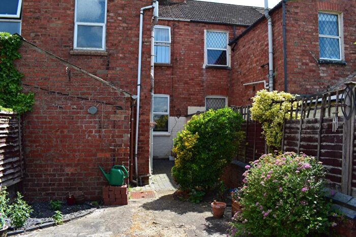 2 Bedroom Terraced House To Rent In Abbey Road, Far Cotton, Northampton, NN4