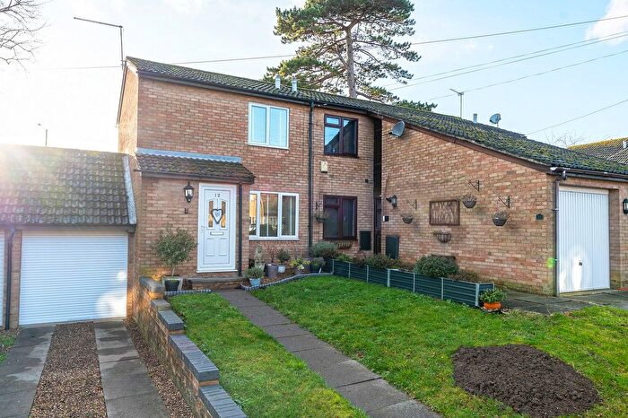 2 Bedroom Semi-Detached House For Sale In Alington Close, Finedon, Northamptonshire, NN9