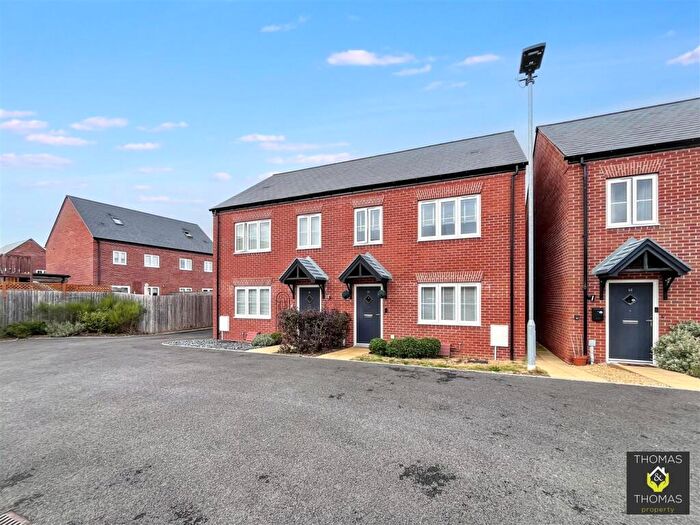 3 Bedroom Semi-Detached House For Sale In Ironbridge Road, Twigworth, GL2