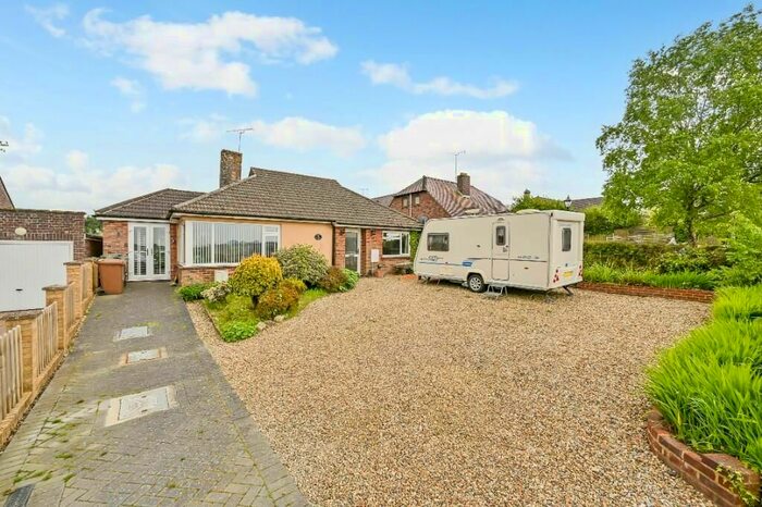 3 Bedroom Detached Bungalow For Sale In Pound Lane, Ashford, TN25