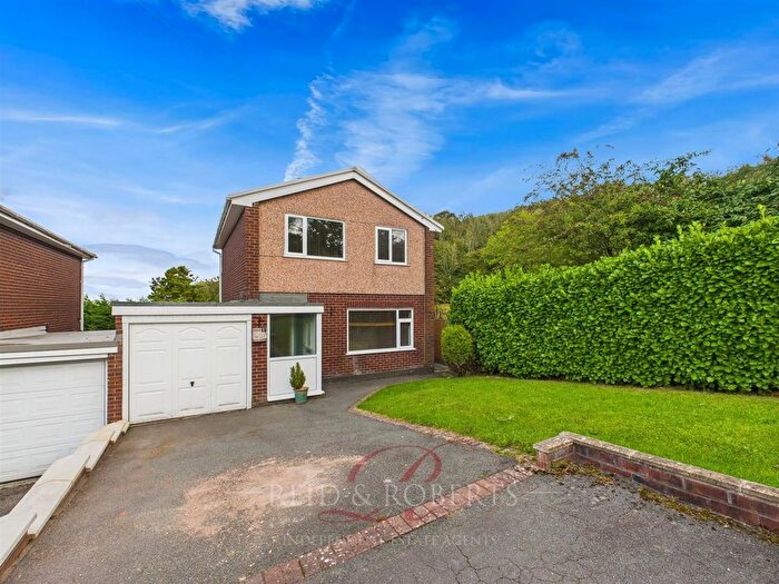 3 Bedroom Detached House For Sale In Bryn Eithin, Gwernymynydd, Mold, CH7