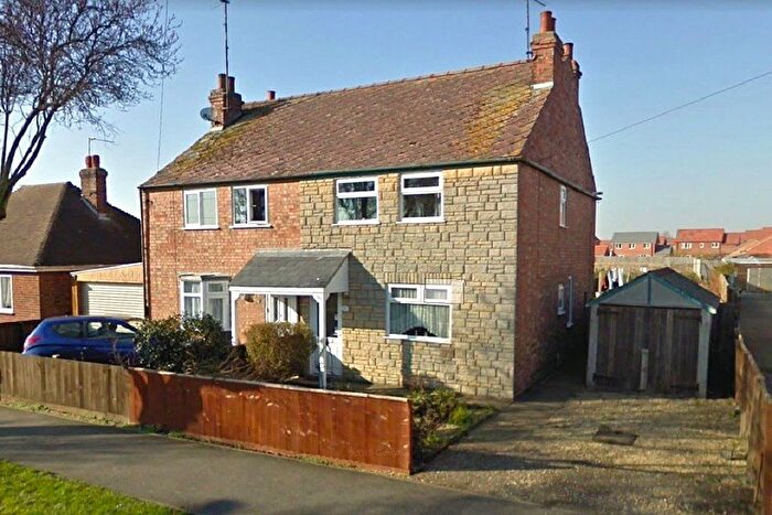 3 Bedroom Semi-Detached House To Rent In Wygate Road, Spalding, Lincs., PE11