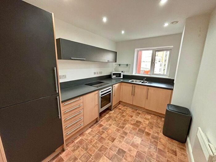 3 Bedroom Apartment For Sale In Townsend Way, Birmingham, B1