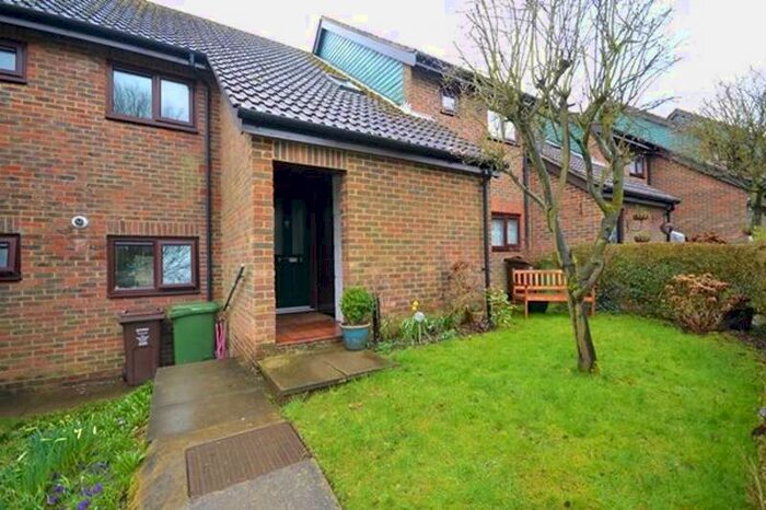 2 Bedroom Maisonette Flat To Rent In The Terrace, Ridgedown, Redbourn, AL3