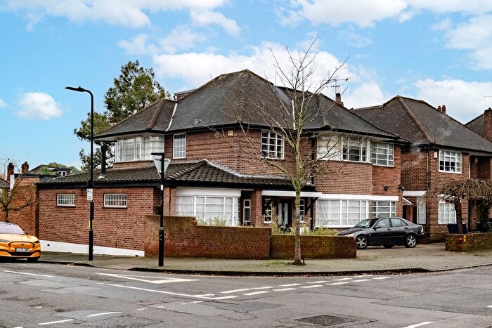 5 Bedroom Detached House For Sale In Beaufort Road, Ealing, W5
