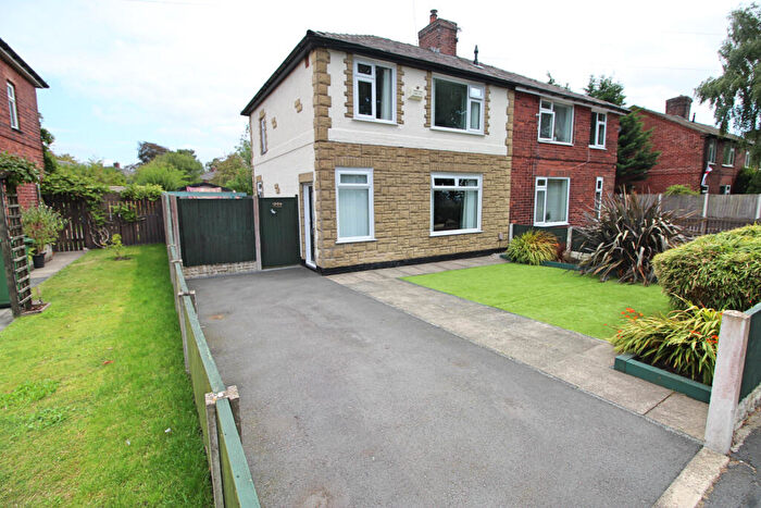3 Bedroom Semi-Detached House For Sale In Formby Avenue, Manchester, M46