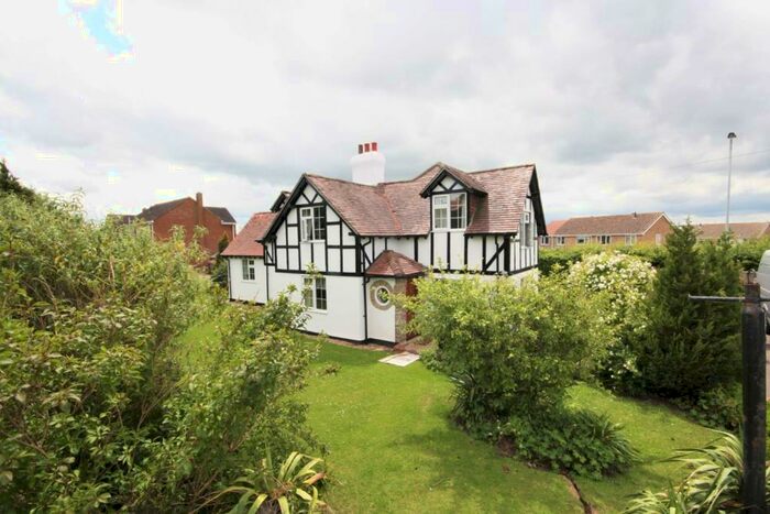 3 Bedroom Cottage To Rent In Swindon Road, Royal Wootton Bassett, SN4