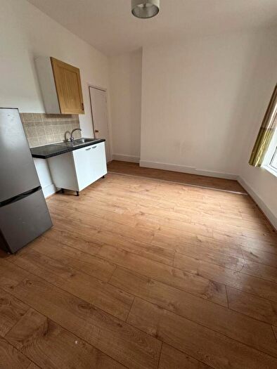 1 Bedroom Flat To Rent In Broxholm Road, London, SE27