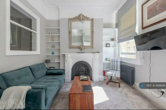 1 Bedroom Flat To Rent In Quiet Street, Bath, BA1