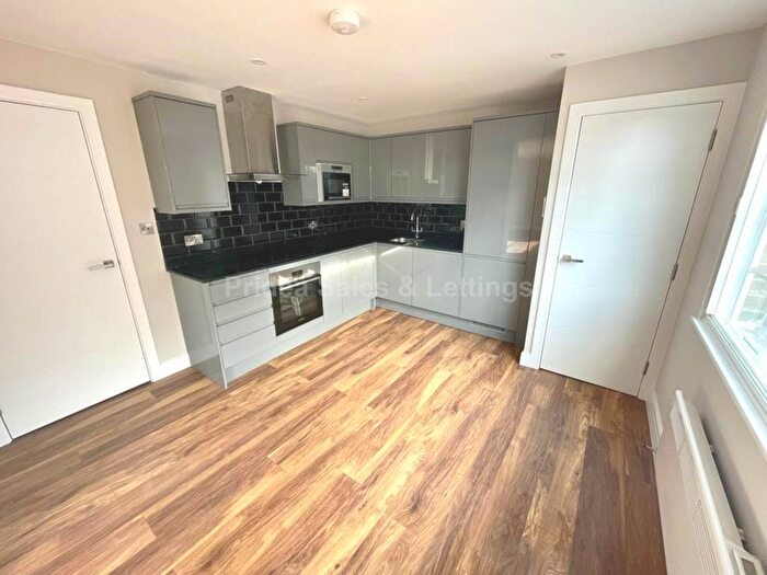 2 Bedroom Penthouse To Rent In Penthouse, High Street, Lincoln, LN2