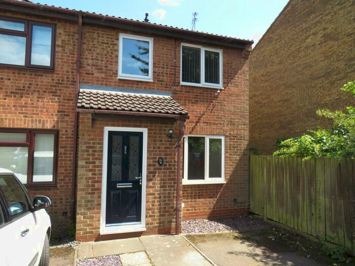 3 Bedroom House To Rent In Bonham Court, Kettering, NN16