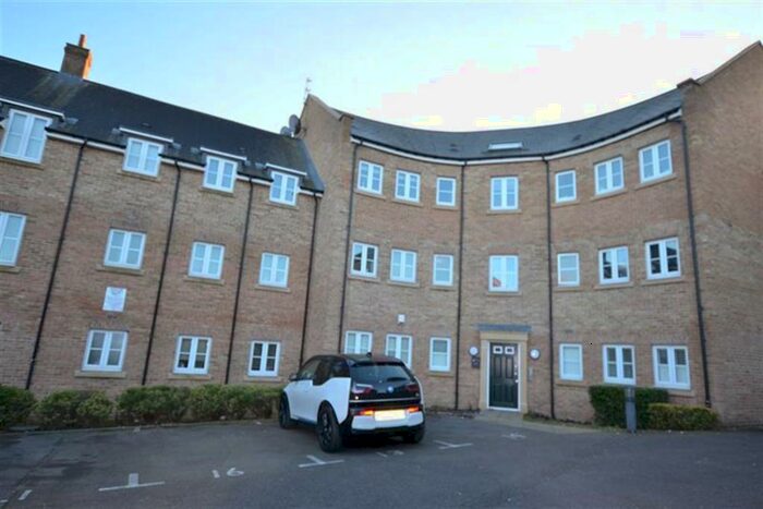 2 Bedroom Apartment To Rent In Campus Court, The Campus, Loughton, IG10