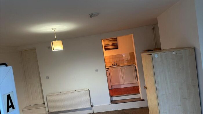 1 Bedroom Flat To Rent In Ashburnham Road, Luton, LU1