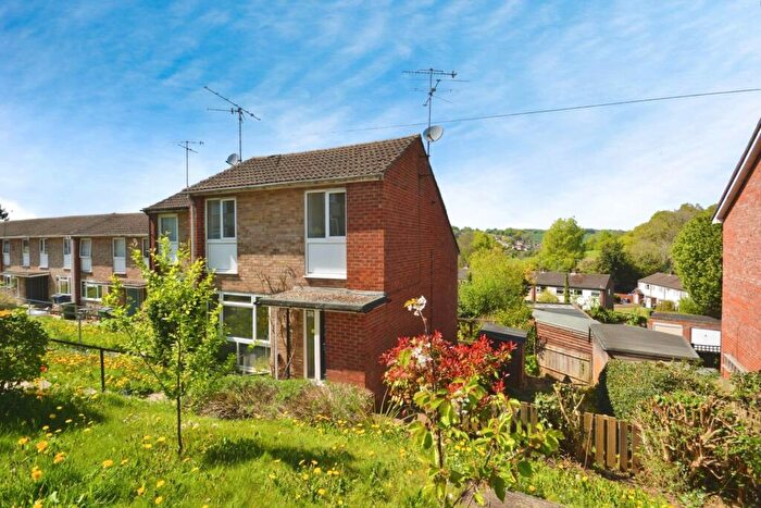 3 Bedroom End Of Terrace House To Rent In Birch Way, Chesham, HP5