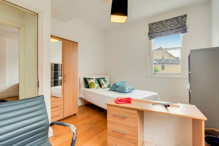 1 Bedroom Apartment To Rent In Brecknock Road, London, N19