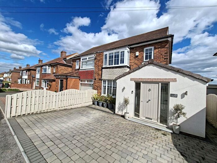 3 Bedroom Semi-Detached House For Sale In Louden Road, Scholes, S61