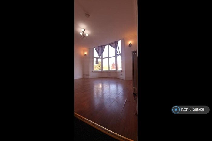 Studio To Rent In Gillott Road, Birmingham, B16