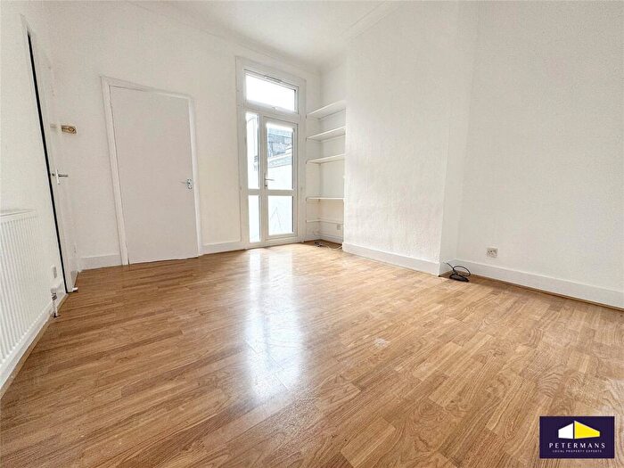 1 Bedroom Apartment To Rent In Devereux Road, Wandsworth, London, SW11