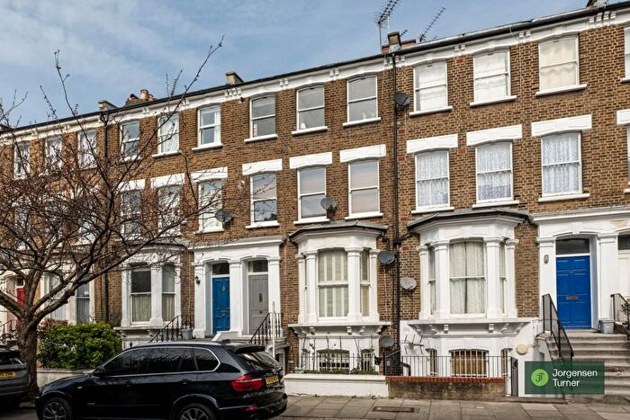 2 Bedroom Flat For Sale In Minford Gardens, London, W14