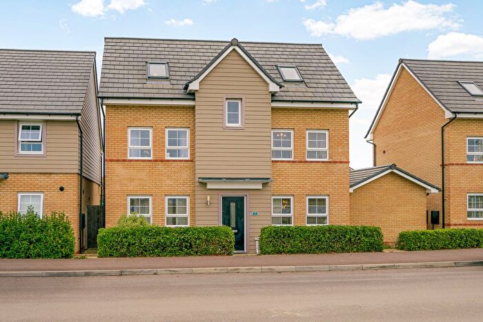 4 Bedroom Detached House For Sale In Beebys Way, Hampton Water, PE7