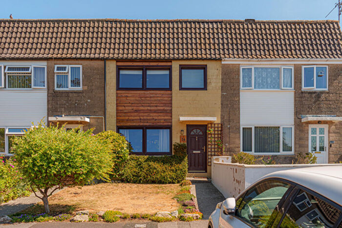 3 Bedroom Terraced House For Sale In Frampton Court, Trowbridge, BA14