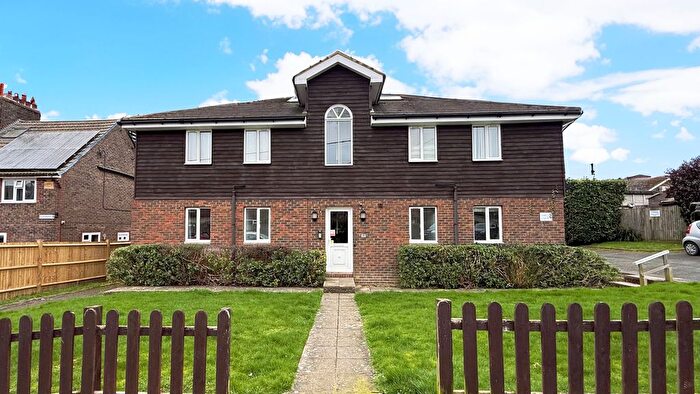 1 Bedroom Flat To Rent In Selby Road, Uckfield, TN22