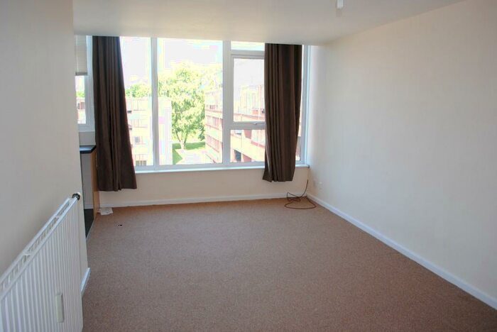 Studio To Rent In Browns Green, Birmingham, B20