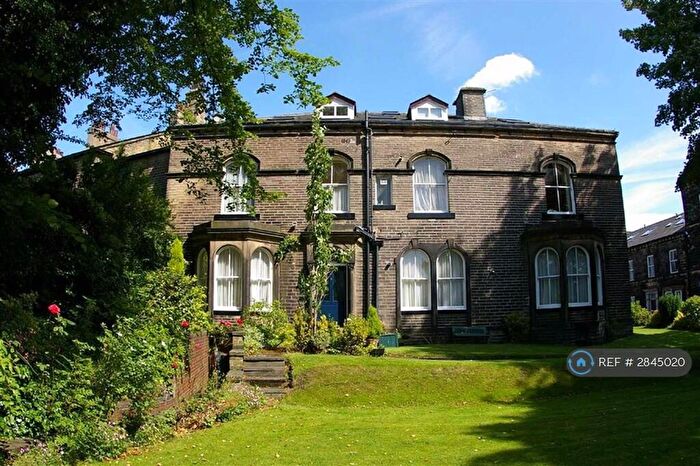 1 Bedroom Flat To Rent In Balmoral Place, Halifax, HX1