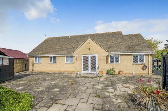 3 Bedroom Detached Bungalow For Sale In Brize Norton Road, Minster Lovell, OX29