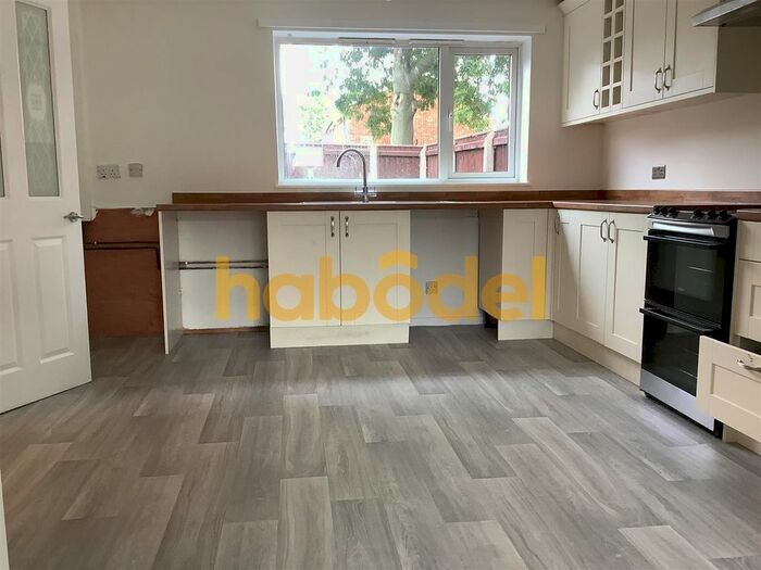 3 Bedroom Terraced House To Rent In Cromwell Road, Grimsby, DN37