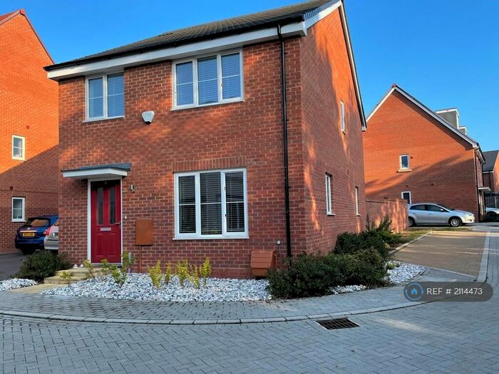 4 Bedroom Detached House To Rent In Carew Court, Kingsmead, Milton Keynes, MK4