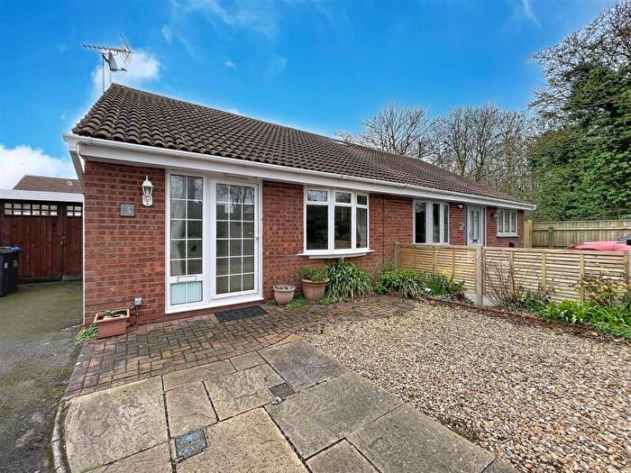 2 Bedroom Semi-Detached Bungalow For Sale In Mayo Drive, Kenilworth, CV8