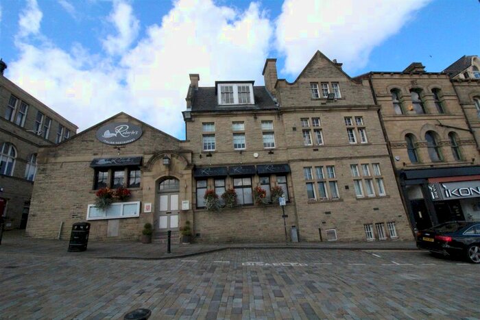 1 Bedroom Flat To Rent In Market Place, Batley, WF17