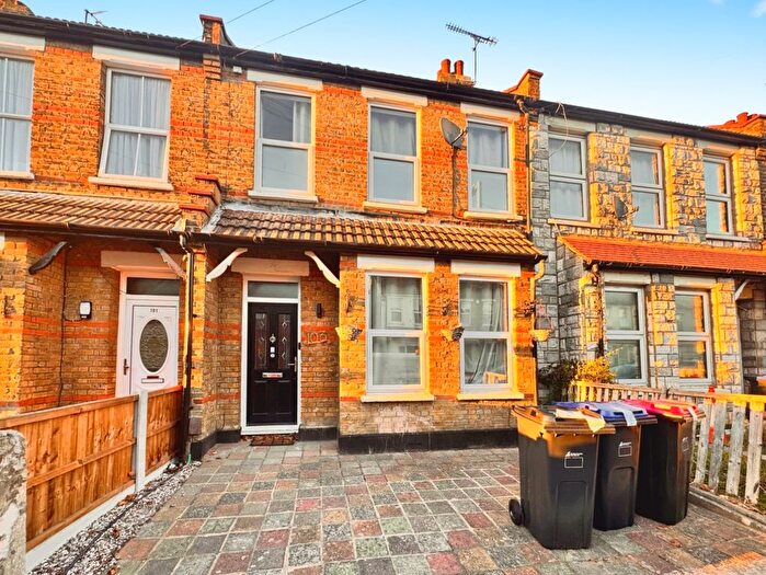 3 Bedroom Terraced House To Rent In North Avenue, Southend-On-Sea, SS2