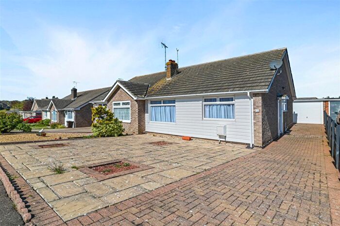 2 Bedroom Semi-detached Bungalow For Sale In Columbine Gardens, Walton On The Naze, CO14