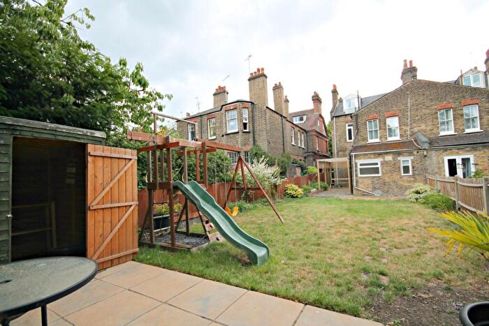 2 Bedroom Flat To Rent In St Pauls Avenue, Willesden Green, NW2