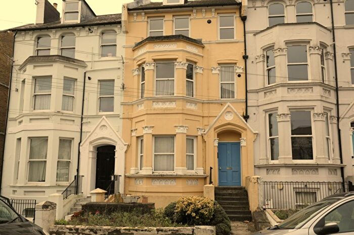 2 Bedroom Maisonette To Rent In Carisbrooke Road, St. Leonards-On-Sea, East Sussex, TN38