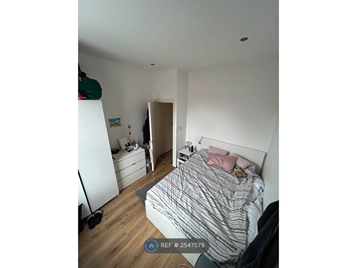 1 Bedroom Flat To Rent In Caledonian Road, London, N7