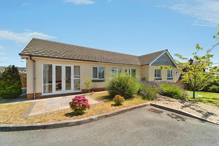 3 Bedroom Bungalow For Sale In Ffordd Werdd, Gorslas, Llanelli, Carmarthenshire, SA14