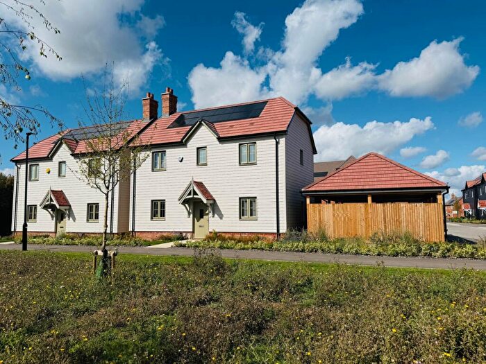 3 Bedroom Detached House For Sale In Wyatt Way, Wallingford, OX10