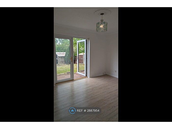 4 Bedroom Semi-Detached House To Rent In Water Lane, Purfleet, RM19