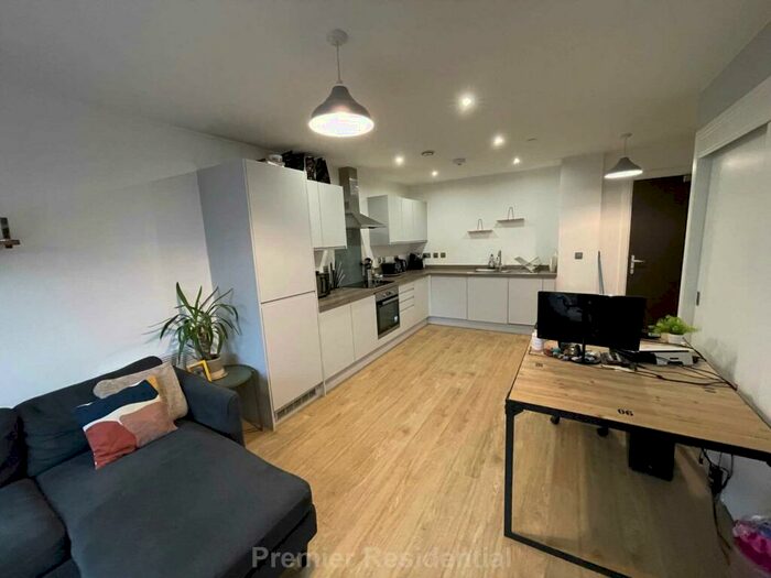 1 Bedroom Apartment To Rent In Dyche Street, Manchester, M4