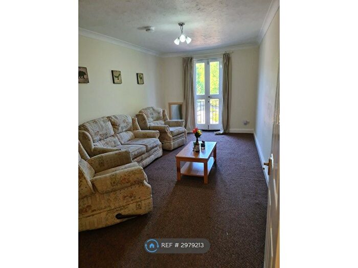 2 Bedroom Flat To Rent In Morrison Circus, Edinburgh, EH3