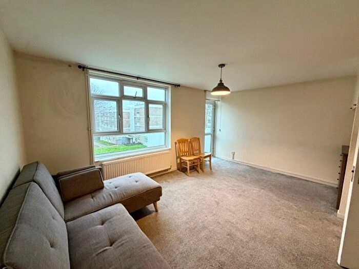 3 Bedroom Maisonette For Sale In Hermitage Court, Hermitage Lane, London, NW2