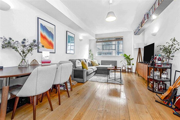 2 Bedroom Flat To Rent In Gainsford Street, London, SE1