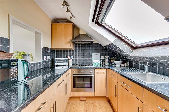 1 Bedroom Flat To Rent In Garratt Terrace, London, SW17