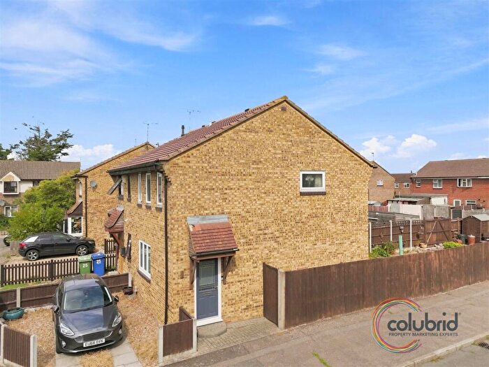 3 Bedroom End Of Terrace House For Sale In Kipling Avenue, Tilbury, RM18