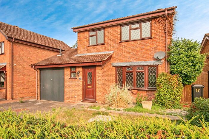 3 Bedroom Detached House For Sale In Davidson Close, Great Cornard, Sudbury, CO10