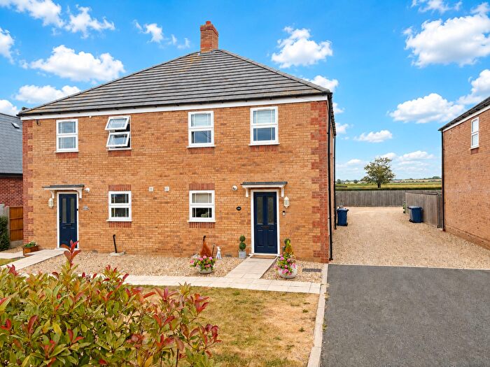 3 Bedroom Semi-Detached House For Sale In Ugg Mere Court Road, Ramsey Heights, Cambridgeshire., PE26