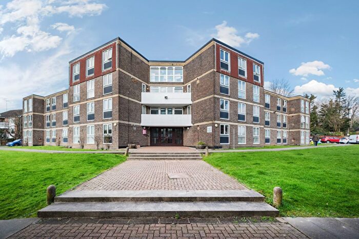 3 Bedroom Flat To Rent In Rusper Close, Stanmore, HA7